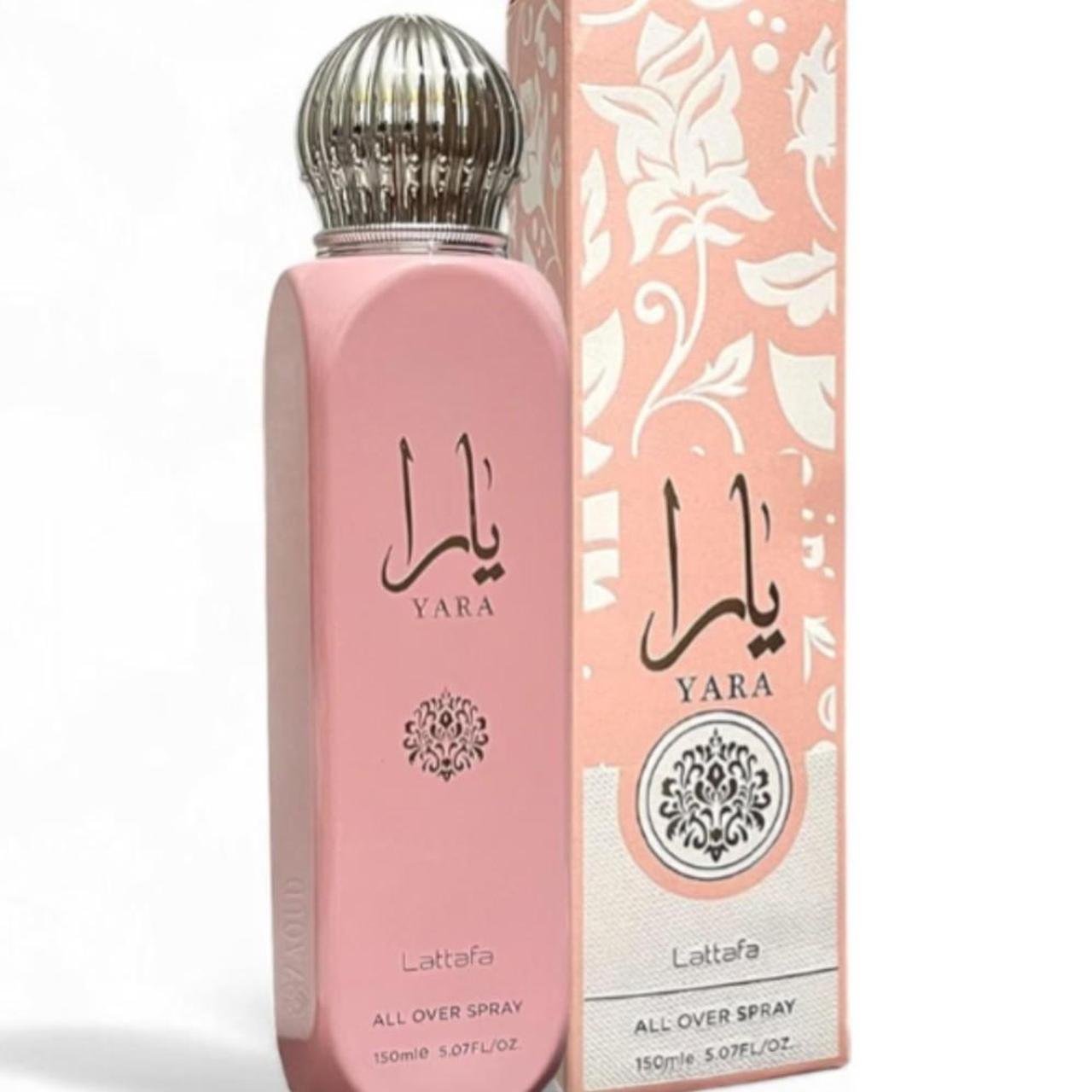 Lattafa Yara All Over Women Body Spray 150ml — frasco rosa con tapa plateada tipo domo